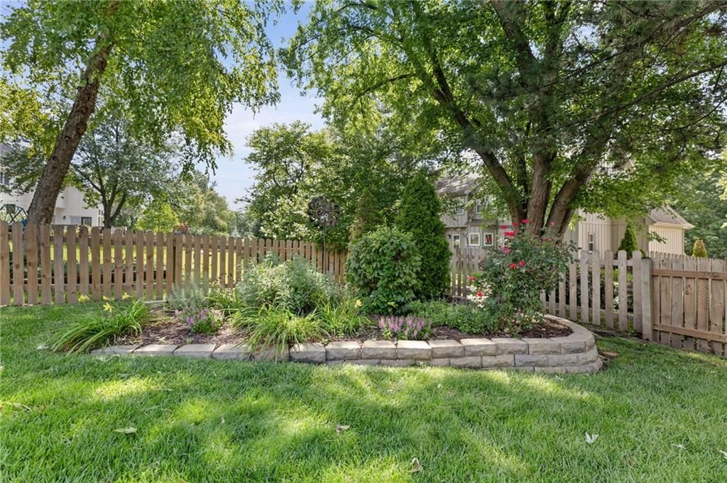 13016 Sherwood Drive — photo 45