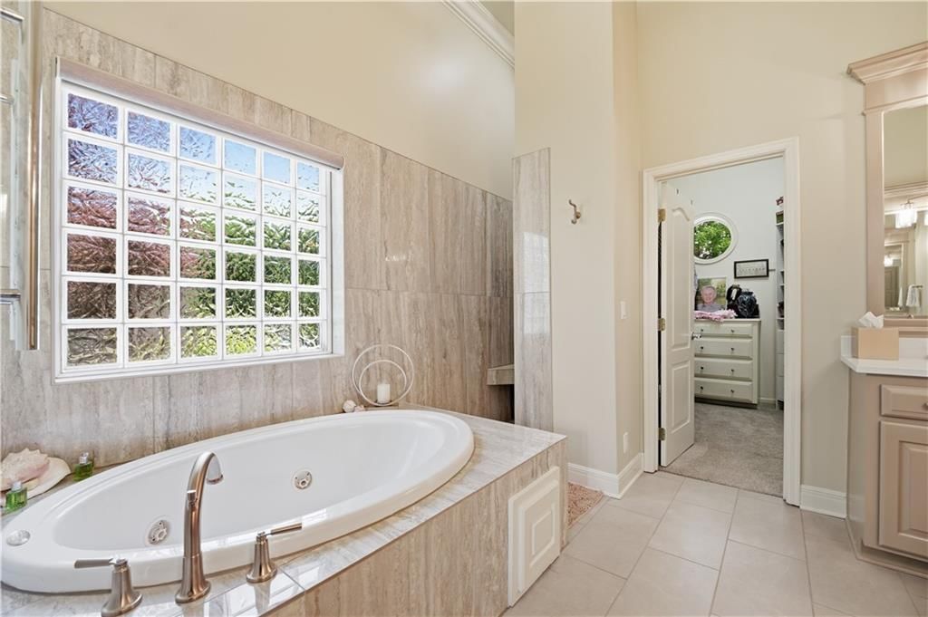 4504 NE Dick Howser Drive — photo 30