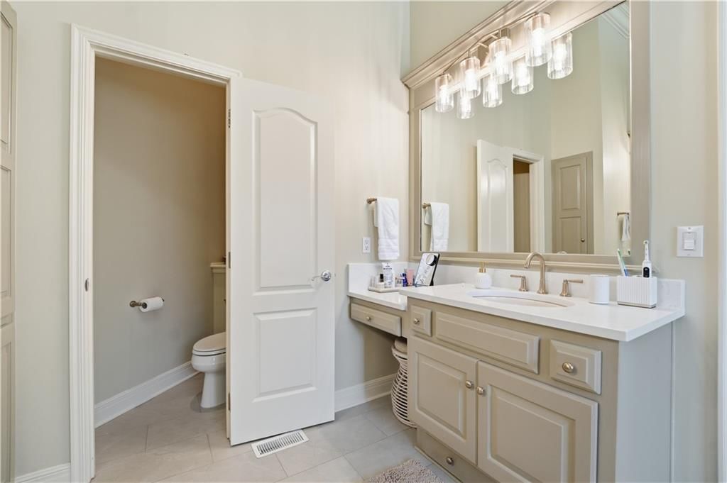 4504 NE Dick Howser Drive — photo 32