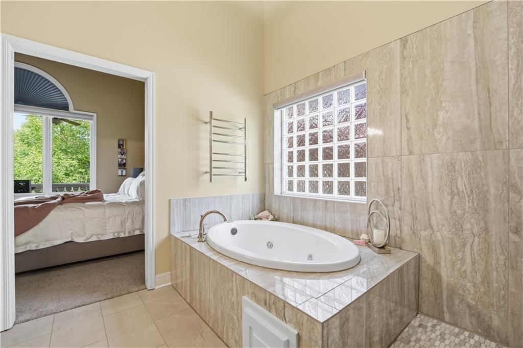 4504 NE Dick Howser Drive — photo 34