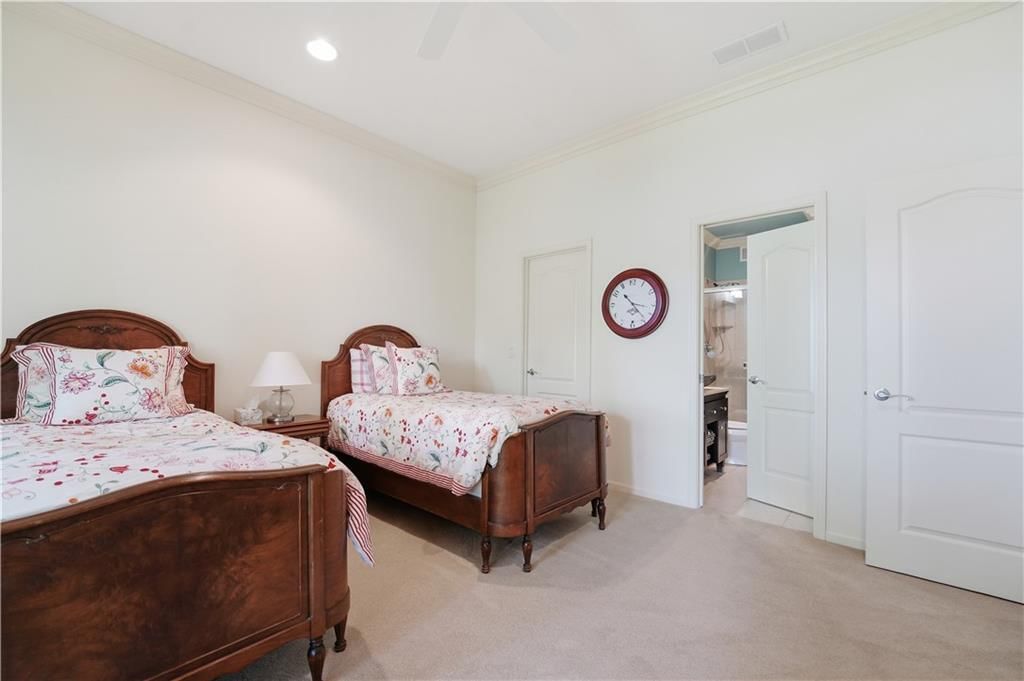 4504 NE Dick Howser Drive — photo 49