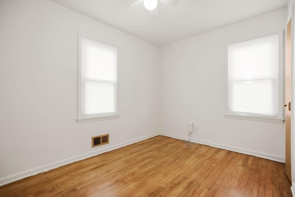 8509 Wornall Road — photo 12