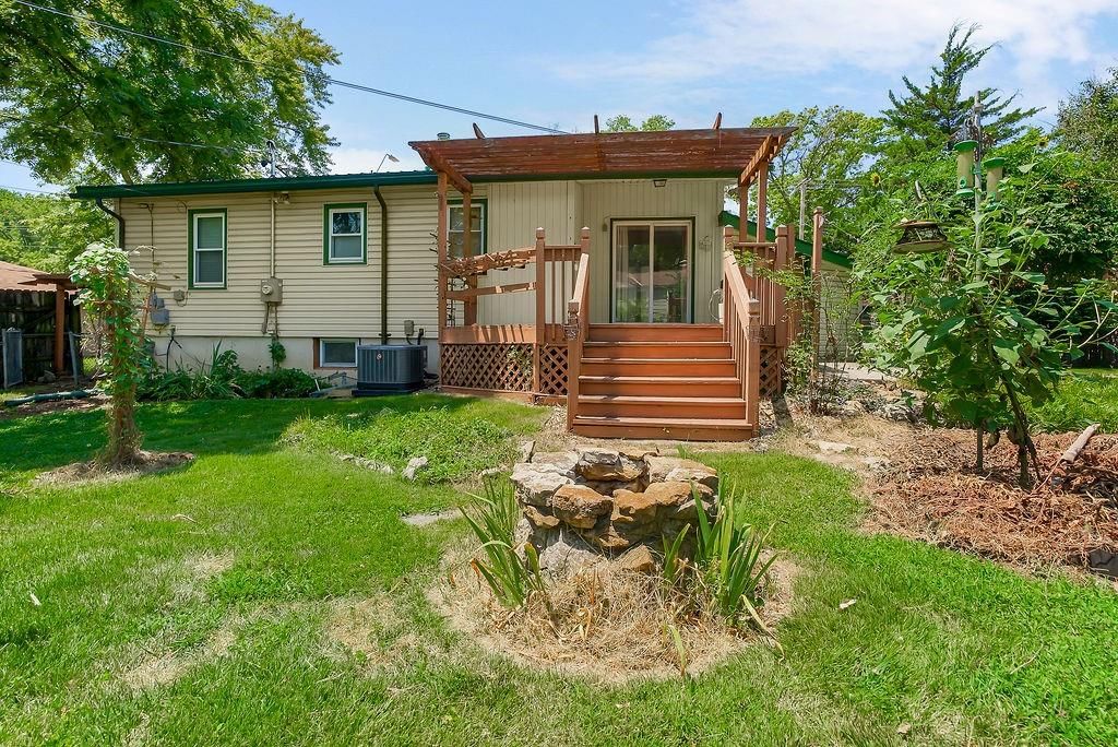 8509 Wornall Road — photo 21