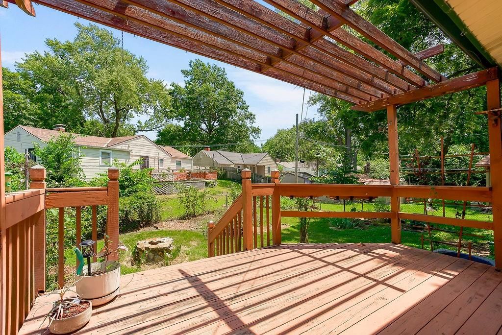 8509 Wornall Road — photo 23
