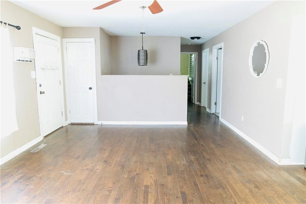 11010 N Holmes Street — photo 6