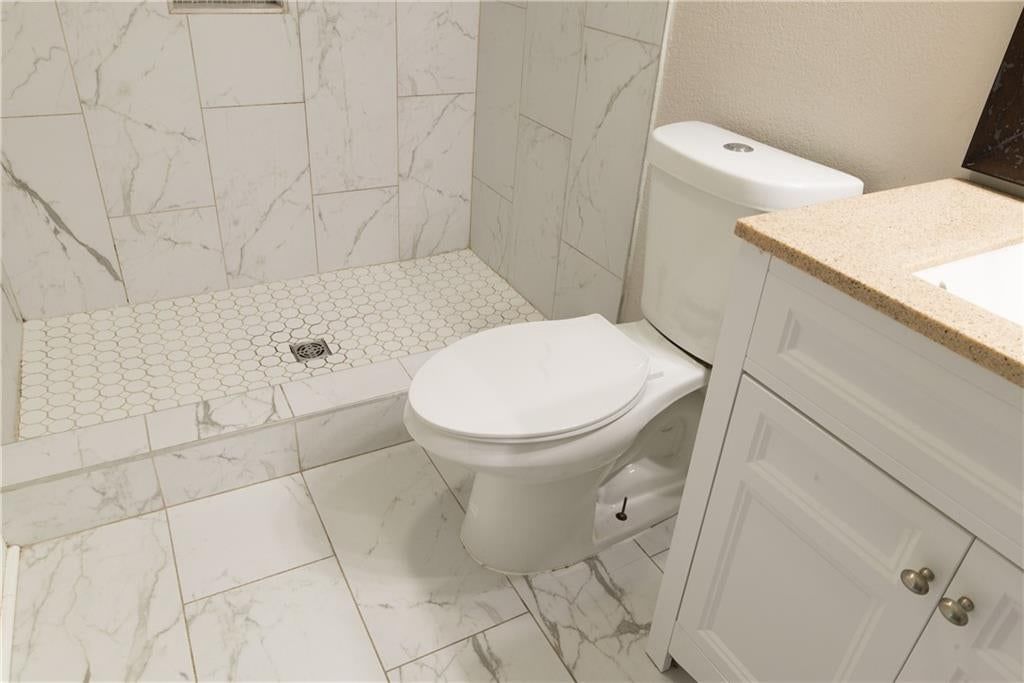 11010 N Holmes Street — photo 18