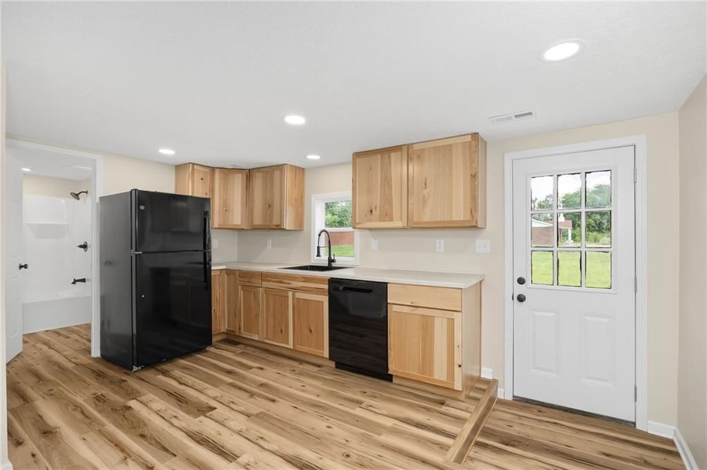 705 Turney Street — photo 6