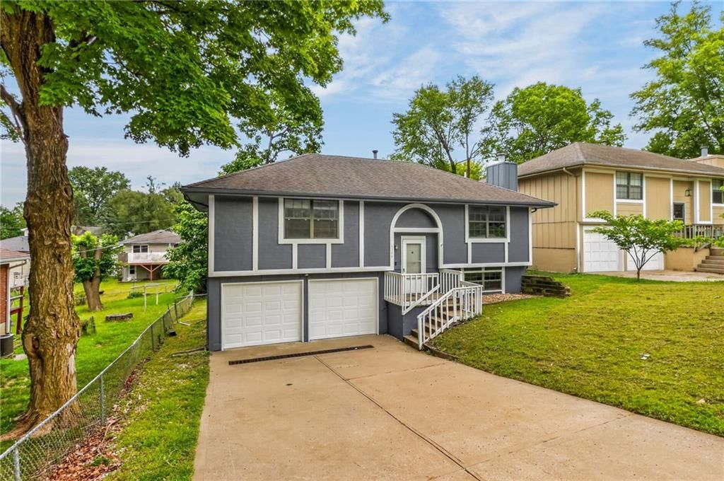5209 NE 46th Street — photo 3
