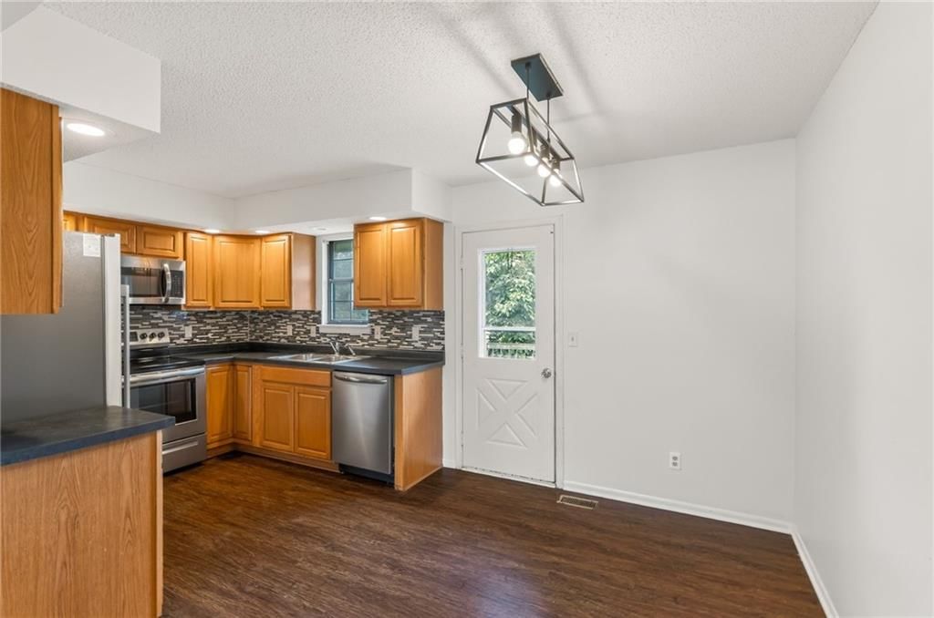 5209 NE 46th Street — photo 12