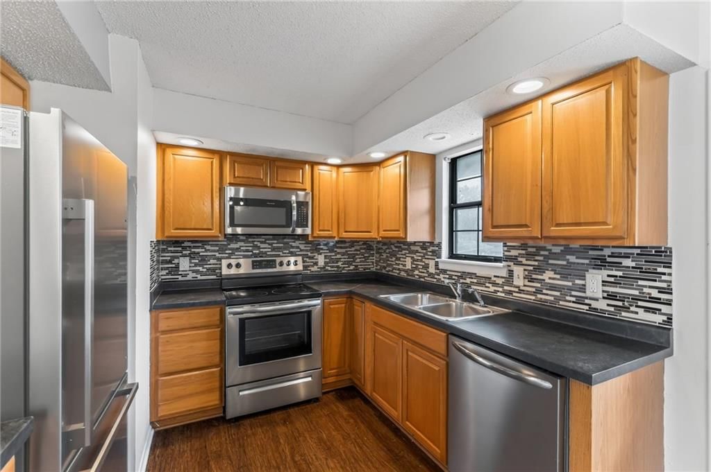5209 NE 46th Street — photo 15