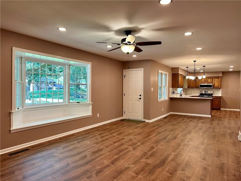 227 White Ridge Drive — photo 10