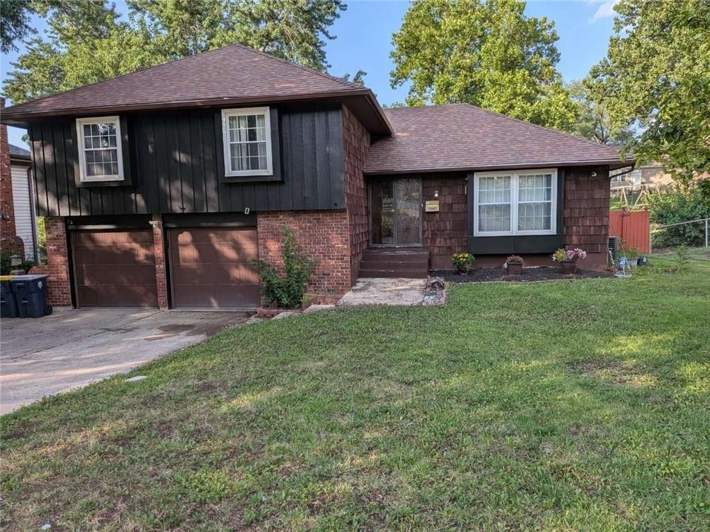 10709 Beacon Avenue — photo 1