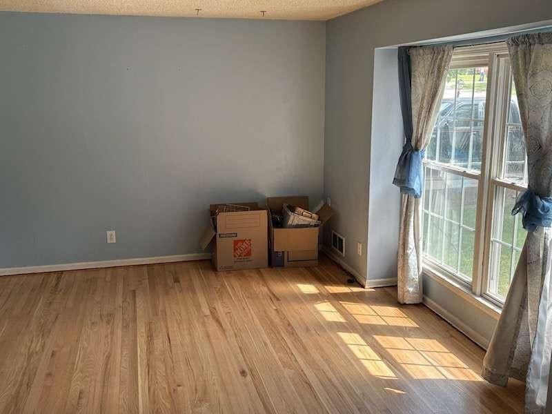 10709 Beacon Avenue — photo 19