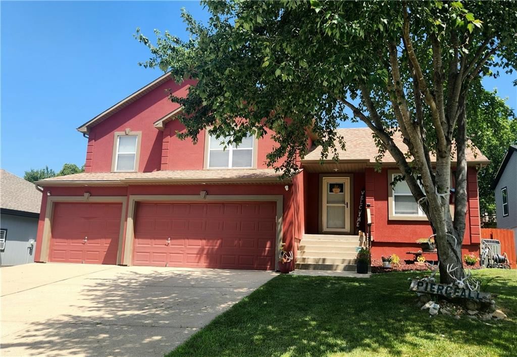 19504 Woodsbury Street — photo 1