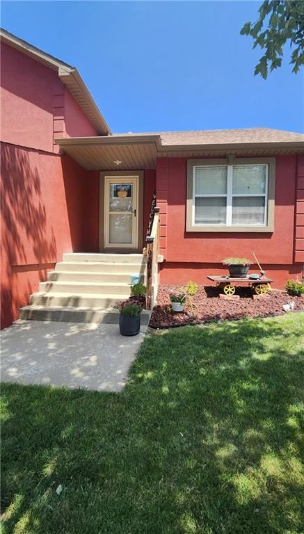 19504 Woodsbury Street — photo 3