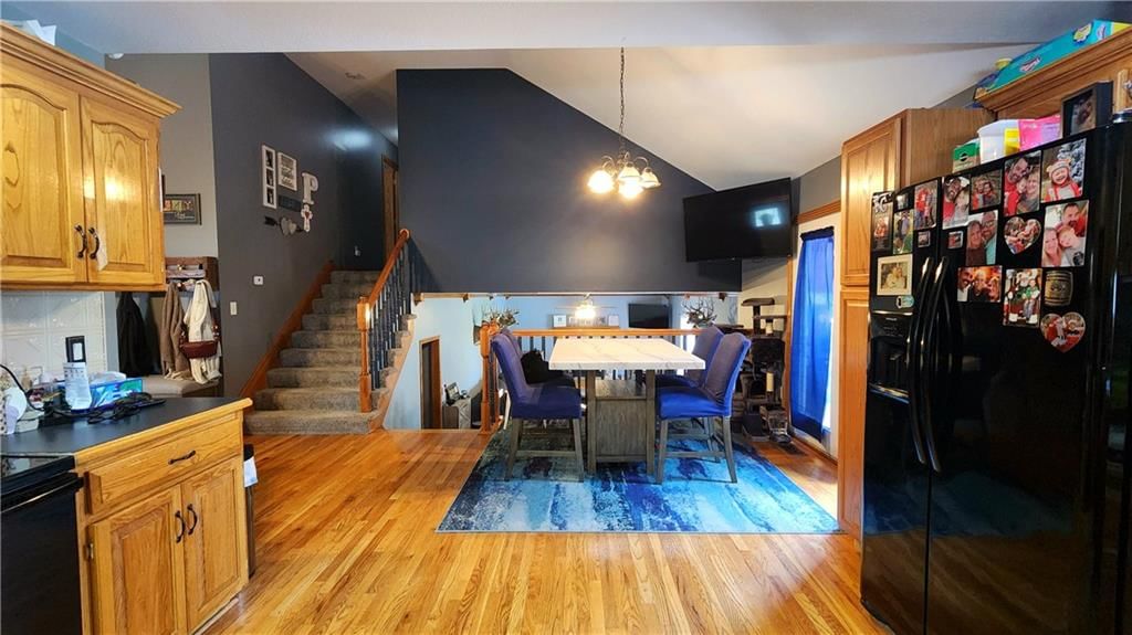 19504 Woodsbury Street — photo 10