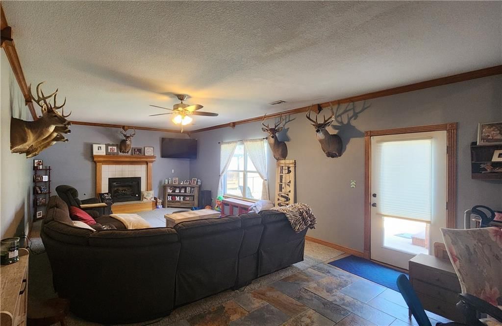 19504 Woodsbury Street — photo 19
