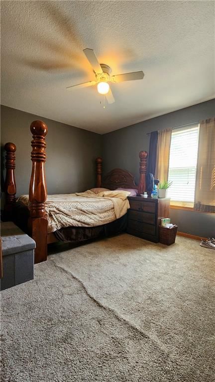 19504 Woodsbury Street — photo 33