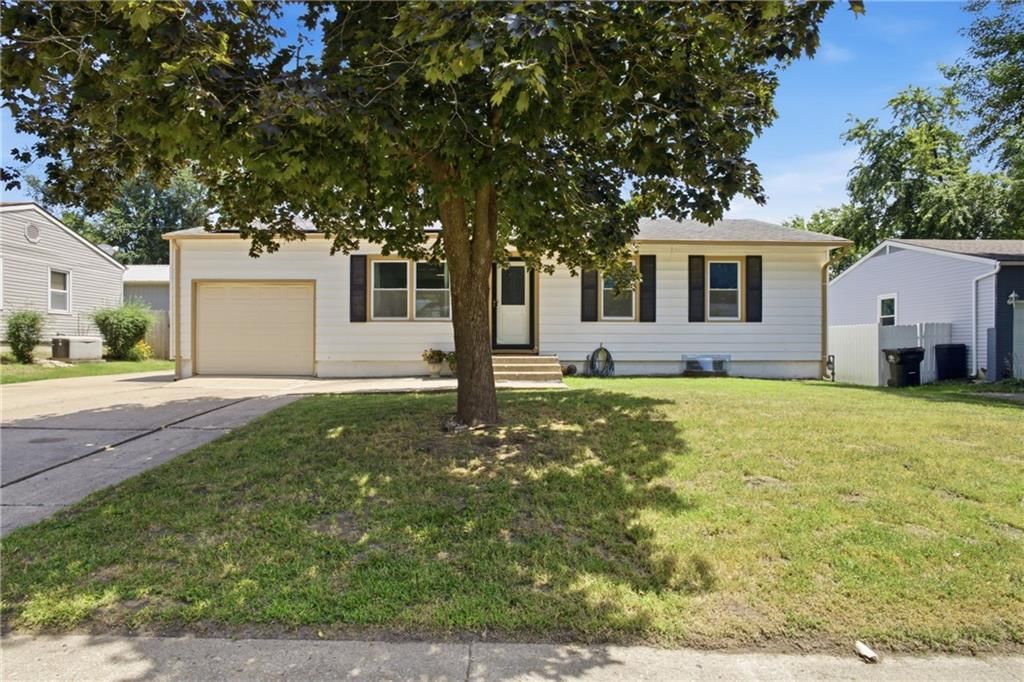 1211 N Cedar Crest Drive — photo 6
