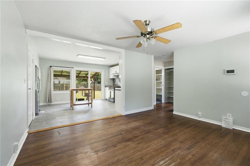 1211 N Cedar Crest Drive — photo 14