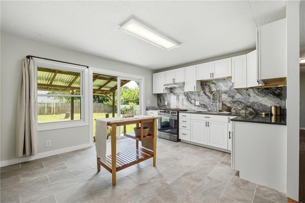 1211 N Cedar Crest Drive — photo 16