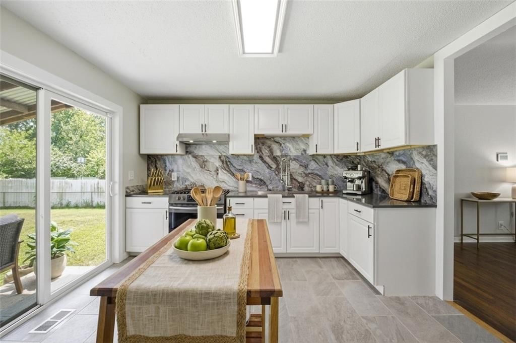 1211 N Cedar Crest Drive — photo 17