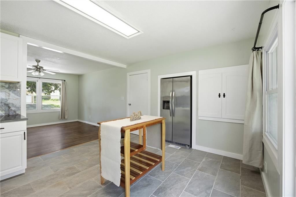 1211 N Cedar Crest Drive — photo 19