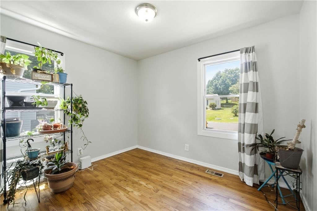 1211 N Cedar Crest Drive — photo 35
