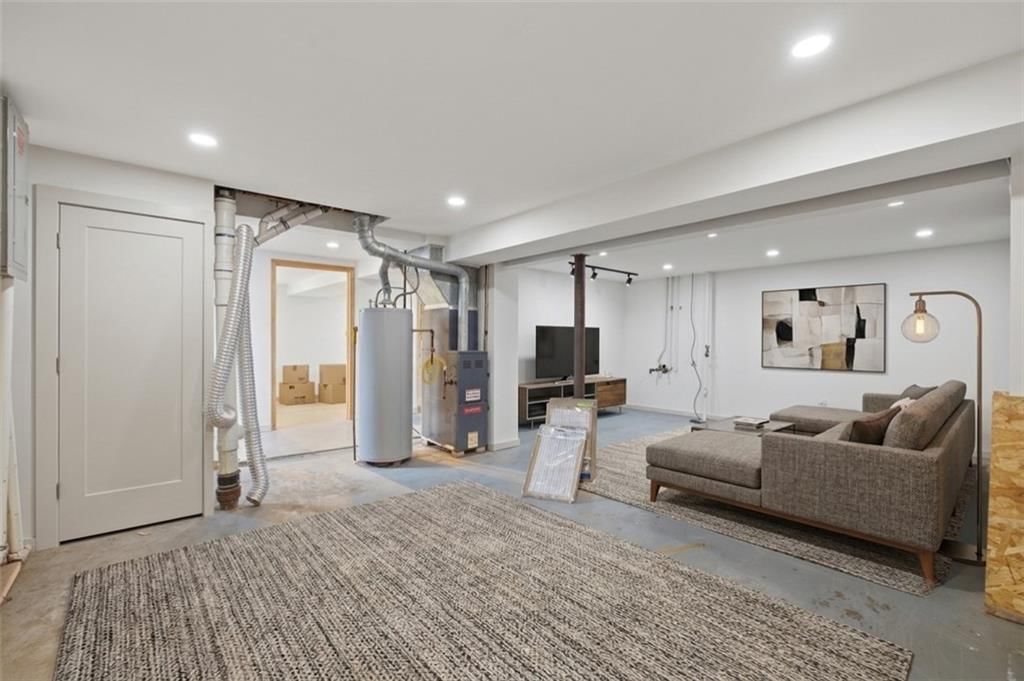 1211 N Cedar Crest Drive — photo 41