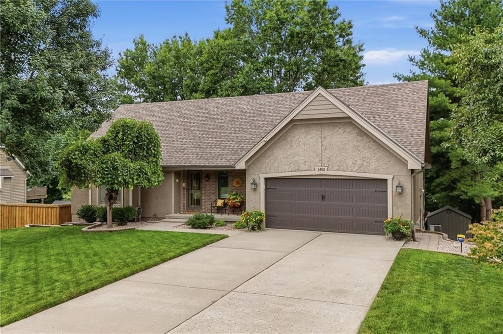 1402 Colony Drive — photo 1