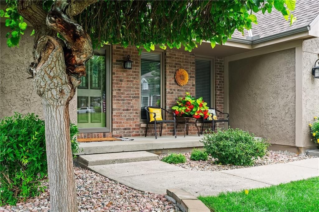 1402 Colony Drive — photo 2
