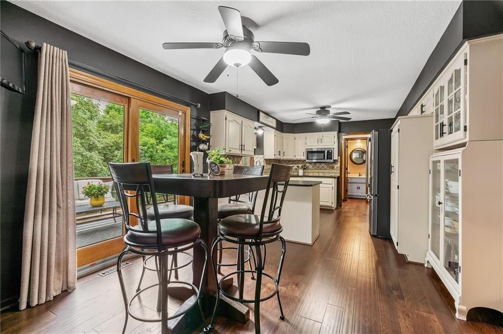1402 Colony Drive — photo 11