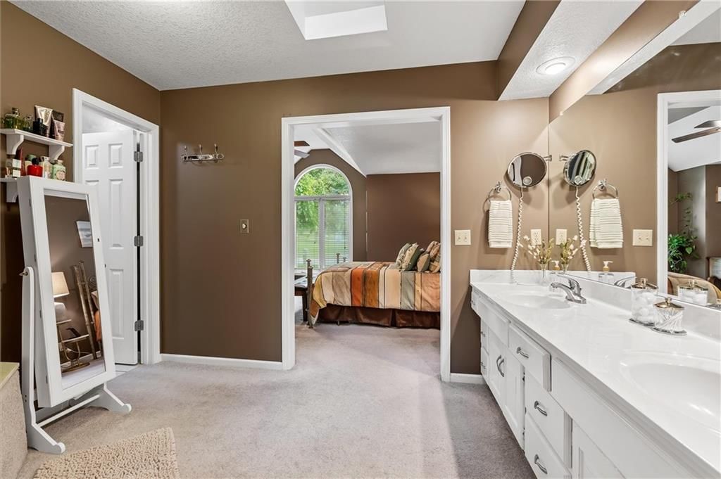 1402 Colony Drive — photo 27
