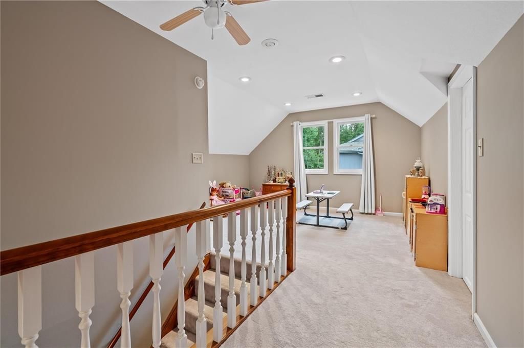 1402 Colony Drive — photo 28