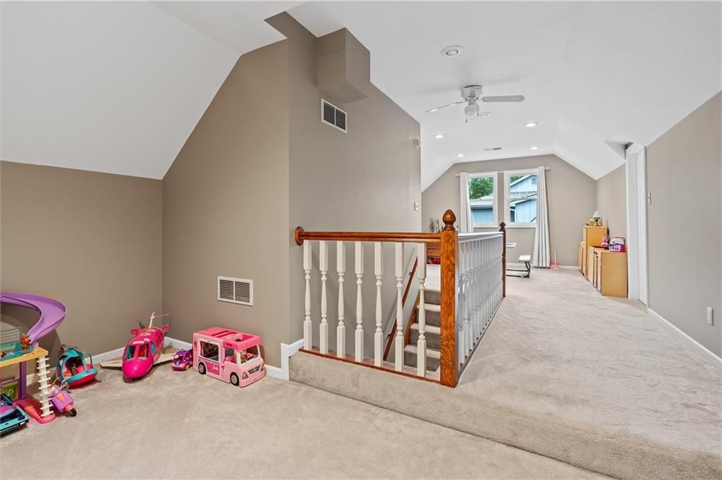 1402 Colony Drive — photo 31