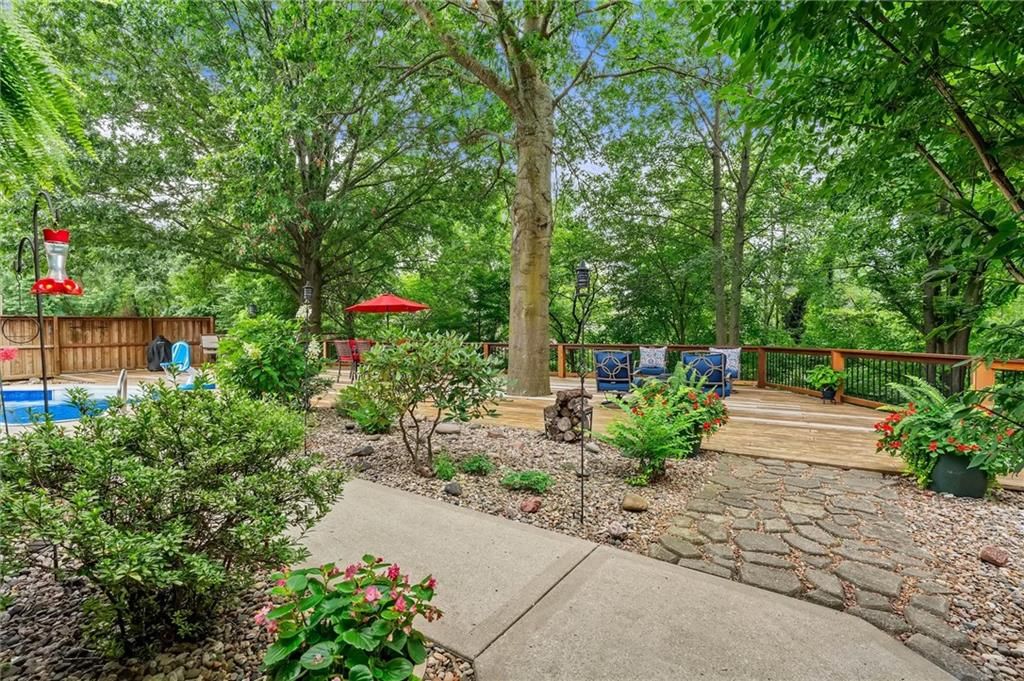 1402 Colony Drive — photo 44