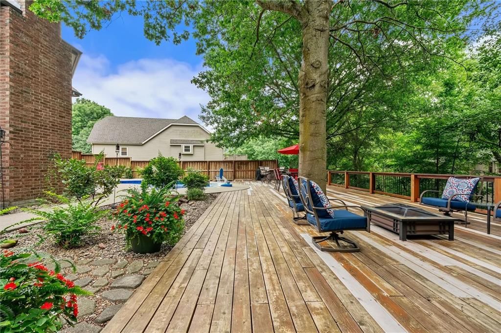 1402 Colony Drive — photo 45