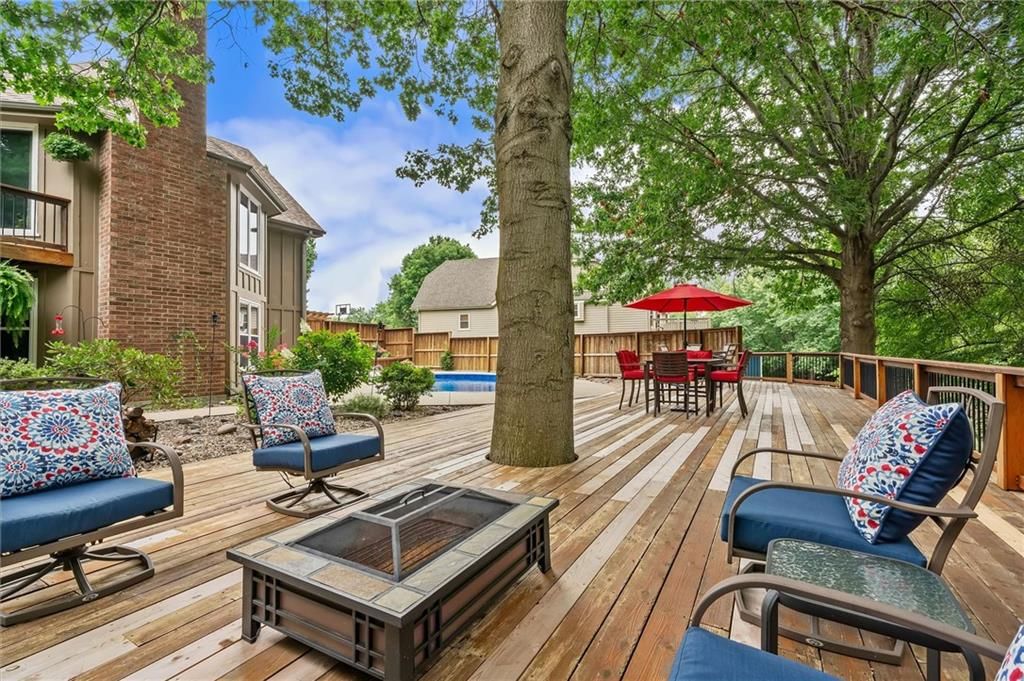 1402 Colony Drive — photo 46