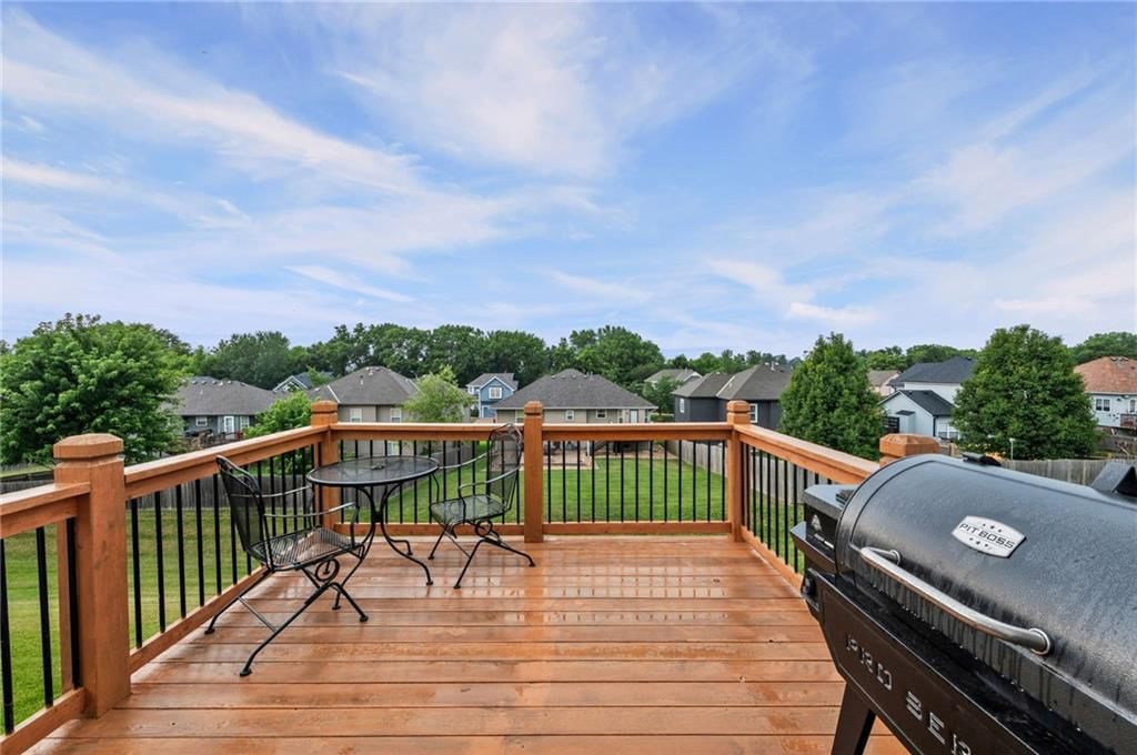 9600 N Lenox Place — photo 30