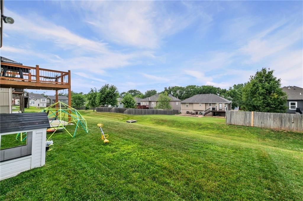 9600 N Lenox Place — photo 31