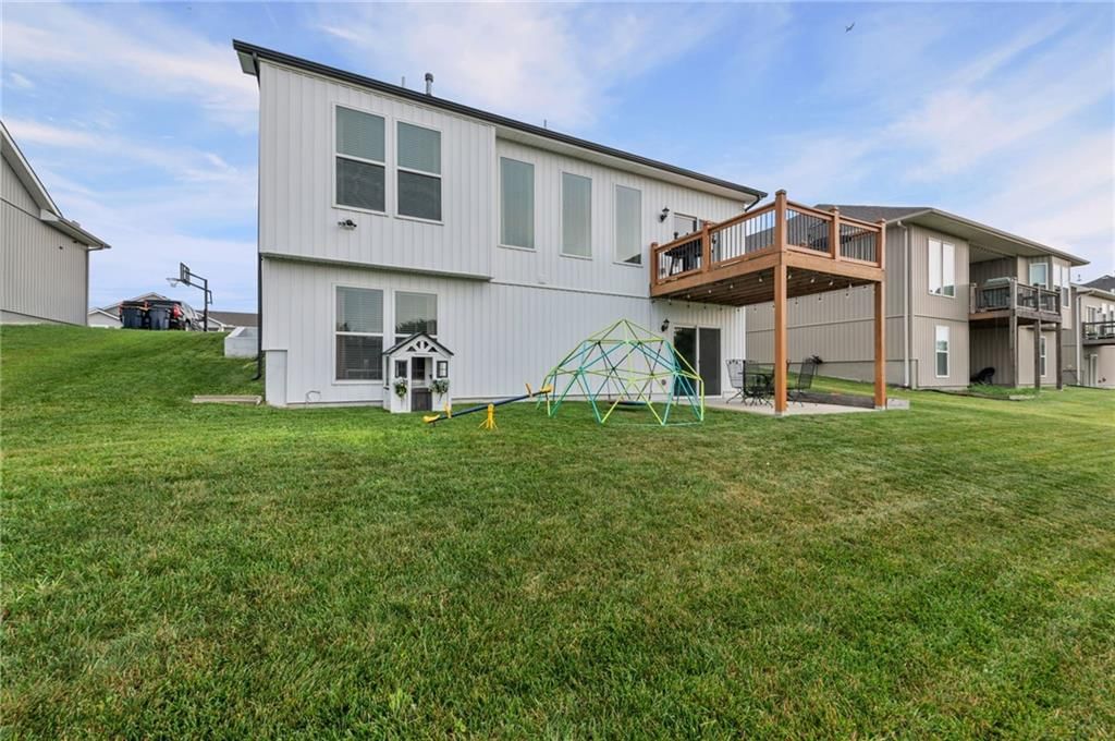 9600 N Lenox Place — photo 32