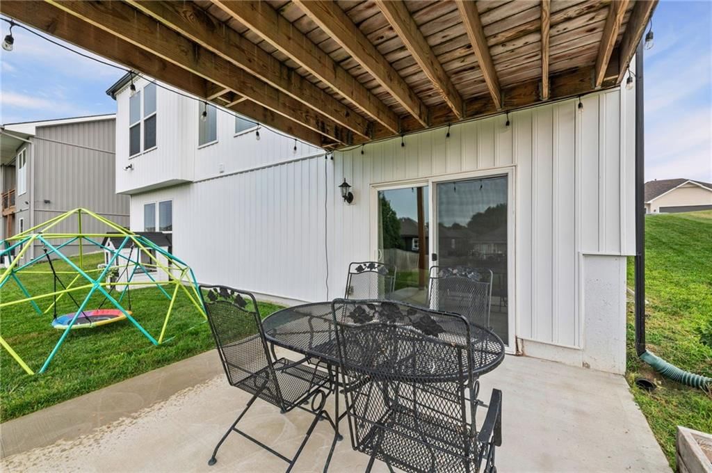 9600 N Lenox Place — photo 36