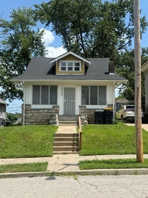 4335 College Avenue — photo 1