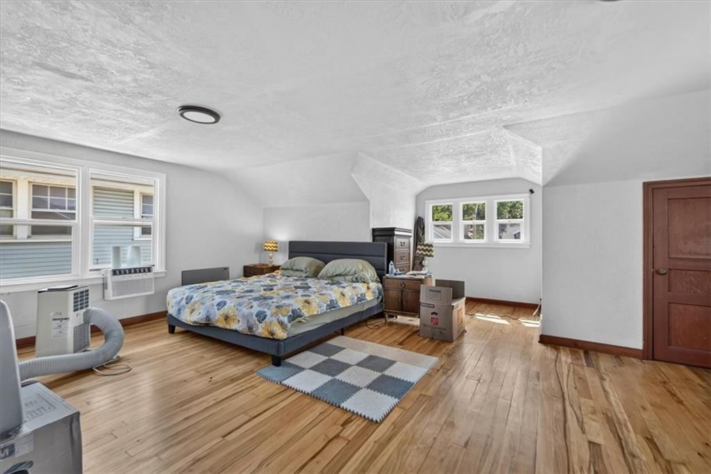 4335 College Avenue — photo 32