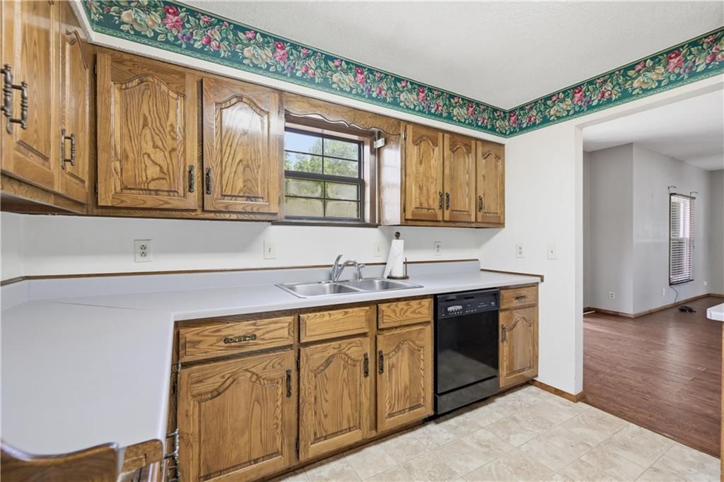 1918 Park Avenue — photo 15