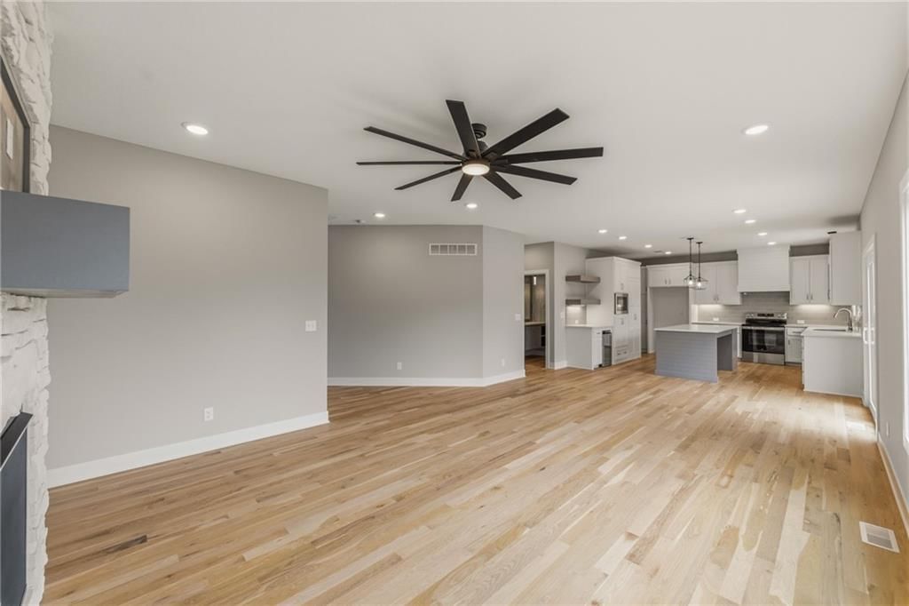 820 SE Partridge Lane — photo 9