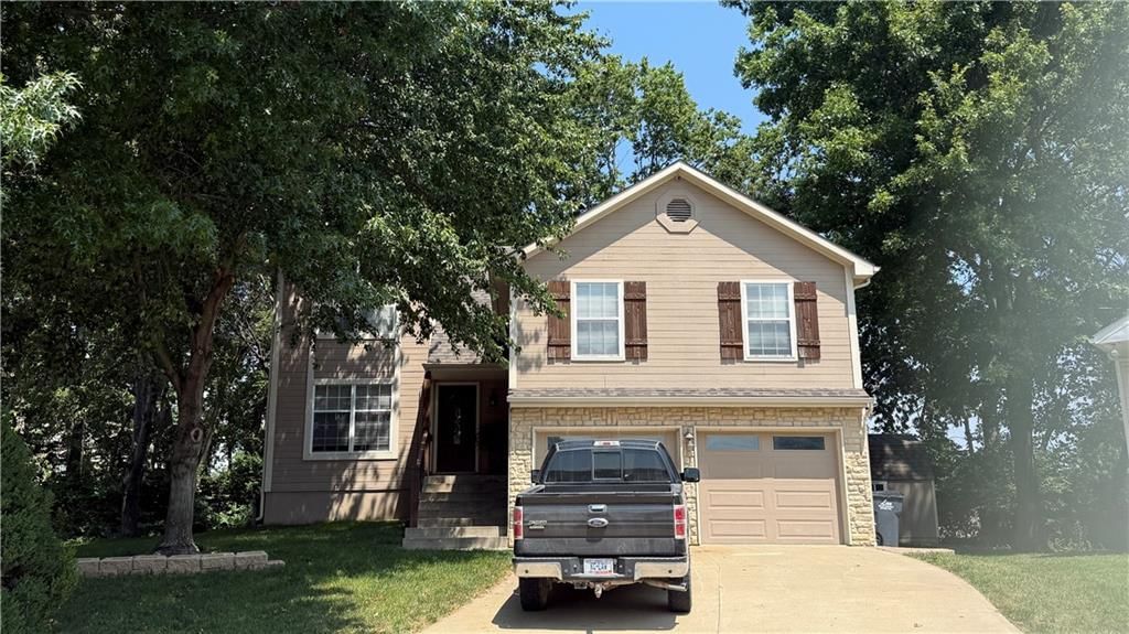 2000 NE Springbrook Court — photo 1