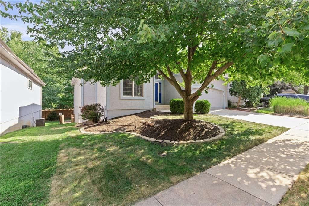 11413 W 114th Street — photo 2