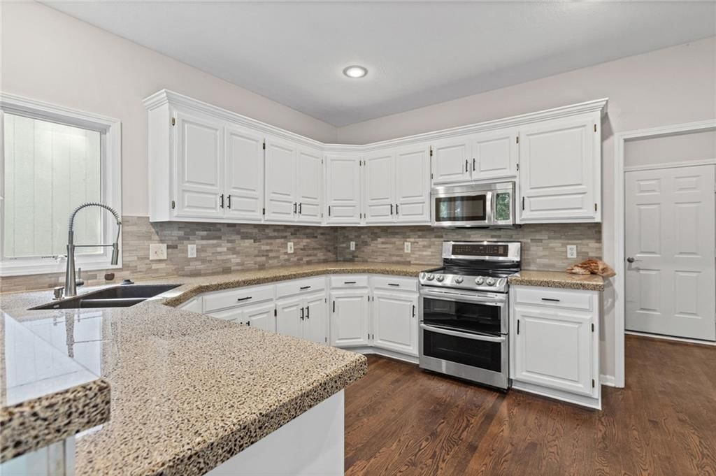 11413 W 114th Street — photo 11
