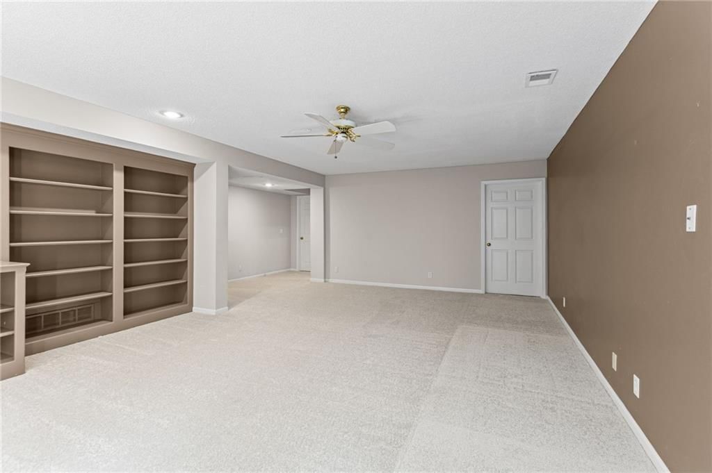 11413 W 114th Street — photo 27